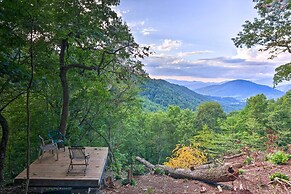 8 Acres & Private Decks: Little Switzerland Escape