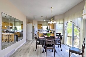 Mtn-view Home: Across From Lake + 30 Mi to Skiing!