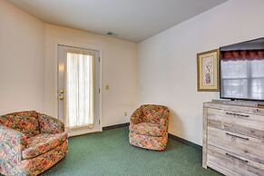 Pigeon Vacation Rental w/ Community Hot Tub!