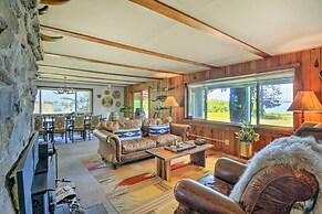 Scenic Lake Almanor Home w/ Mountain Views!