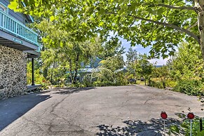 Scenic Lake Almanor Home w/ Mountain Views!
