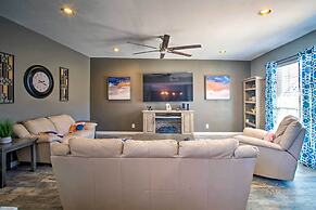 Modern El Paso Home w/ Backyard & Fire Pit!