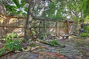 Houston Montrose Home: Walk to Bars & Restaurants!