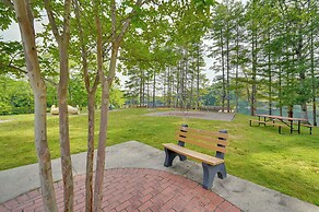 Peaceful Brevard Mountain Cabin: Hike, Golf & Swim