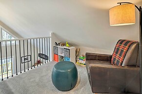 Peaceful Brevard Mountain Cabin: Hike, Golf & Swim