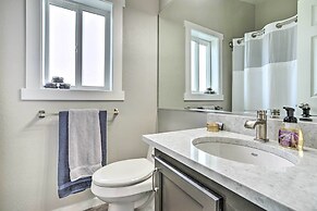 Quincy Home on Lavender Farm w/ River Views!