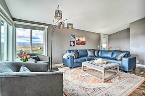 Quincy Home on Lavender Farm w/ River Views!