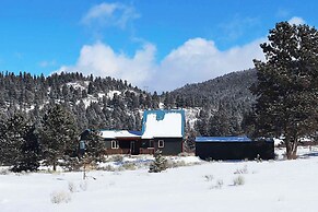 Angel Fire Mtn View Cabin w/ Hot Tub: 2 Mi to Ski