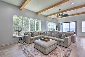 Luxury Lake Granbury Cliffside Home w/ Deck!