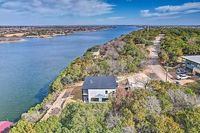 Luxury Lake Granbury Cliffside Home w/ Deck!