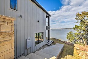 Luxury Lake Granbury Cliffside Home w/ Deck!