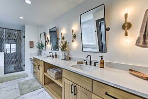 Luxury Lake Granbury Cliffside Home w/ Deck!