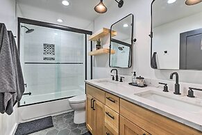 Luxury Lake Granbury Cliffside Home w/ Deck!