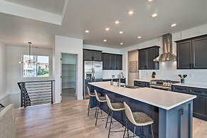 Picturesque Moses Lake House w/ Boating Dock