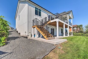 Picturesque Moses Lake House w/ Boating Dock