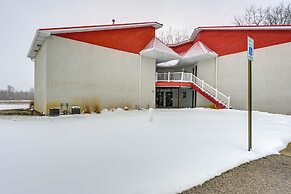 Pigeon Studio, Close to Saginaw Bay Waterfront!