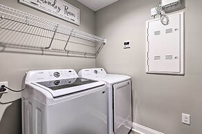 Quiet Family Home 15 Mi to Dtwn Huntsville!