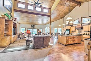 Serene Monument Sanctuary w/ Patio & Fire Pit!