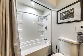 'moondance' Ruidoso Retreat w/ Hot Tub & Views!