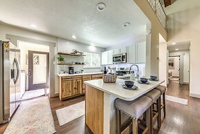 'moondance' Ruidoso Retreat w/ Hot Tub & Views!