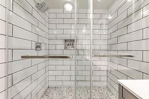 'moondance' Ruidoso Retreat w/ Hot Tub & Views!