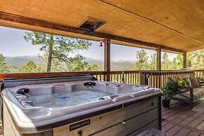 'moondance' Ruidoso Retreat w/ Hot Tub & Views!