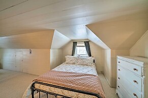 'the Farmstead' on 10 Acres w/ Mountain Views!