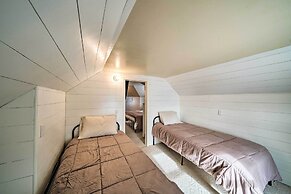 'the Farmstead' on 10 Acres w/ Mountain Views!