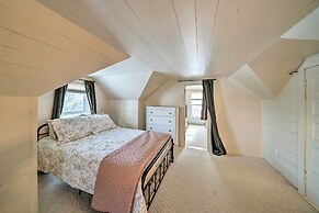 'the Farmstead' on 10 Acres w/ Mountain Views!