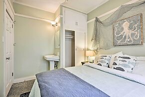 Sunny Catalina Island Home - Steps to Avalon Bay!