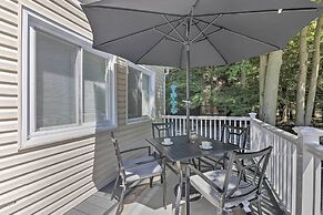 Fire Pit + Furnished Deck: Serene Tobyhanna Escape