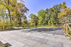 Modern Escape w/ Fire Pit, Near Lake Waramaug