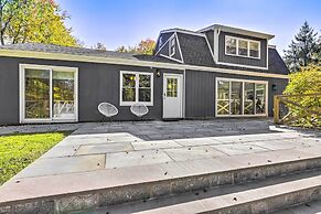 Modern Escape w/ Fire Pit, Near Lake Waramaug