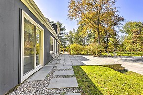 Modern Escape w/ Fire Pit, Near Lake Waramaug