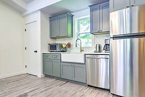 Modern Escape w/ Fire Pit, Near Lake Waramaug