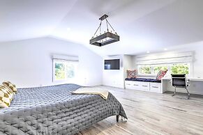 Modern Escape w/ Fire Pit, Near Lake Waramaug