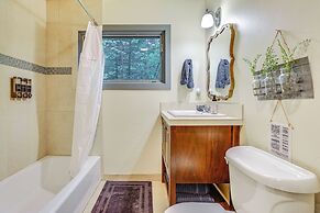 Mckenzie Bridge Cabin: River & Hiking Access!