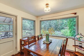 Quiet & Romantic Riverfront Mckenzie Bridge Cabin!