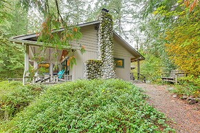 Quiet & Romantic Riverfront Mckenzie Bridge Cabin!
