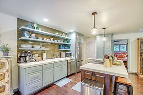 Mckenzie Bridge Cabin: River & Hiking Access!
