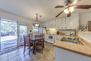 Ruidoso Condo w/ Golf View ~ 17 Mi to Ski Apache!