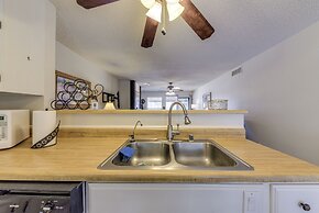 Ruidoso Condo w/ Golf View ~ 17 Mi to Ski Apache!