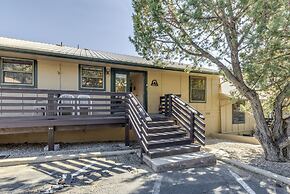 Ruidoso Condo w/ Golf View ~ 17 Mi to Ski Apache!