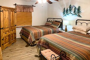 Ruidoso Condo w/ Golf View ~ 17 Mi to Ski Apache!