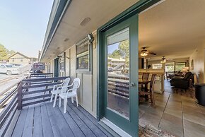 Ruidoso Condo w/ Golf View ~ 17 Mi to Ski Apache!