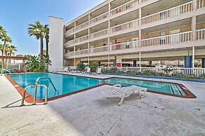 Oceanfront Corpus Christi Condo: Resort Perks!