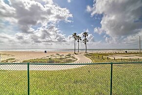 Oceanfront Corpus Christi Condo: Resort Perks!