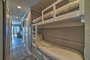 Oceanfront Corpus Christi Condo: Resort Perks!