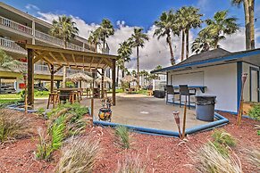 Oceanfront Corpus Christi Condo: Resort Perks!