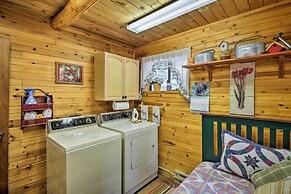 Private 'yaak River Hideaway' w/ Deck & Mtn Views!